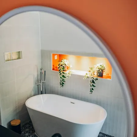 D'horus, Places De Parking Privees, 500m De La *