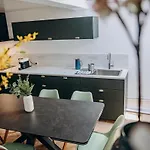 D'horus, Places De Parking Privees, 500m De La Semesterbostad Étretat