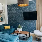 D'horus, Places De Parking Privees, 500m De La *