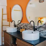 D'horus, Places De Parking Privees, 500m De La Semesterbostad *