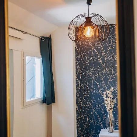 D'horus, Places De Parking Privees, 500m De La בית נופש