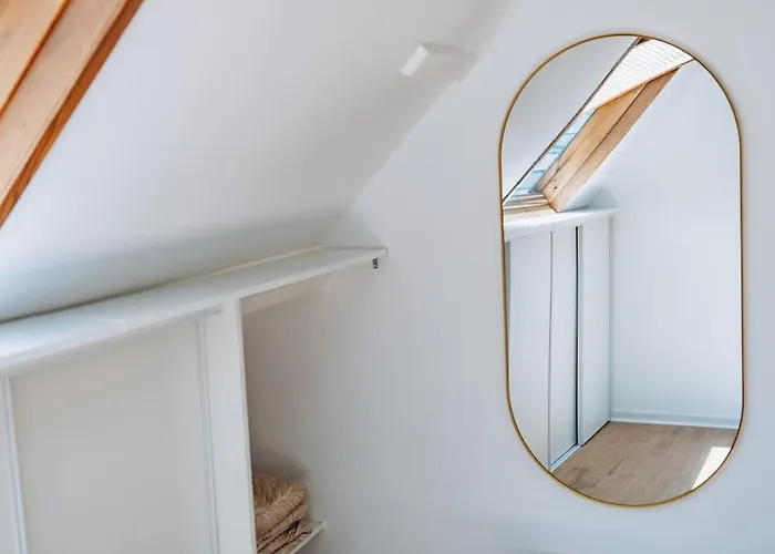 Hébergement de vacances D'horus, Places De Parking Privées, 500m De La